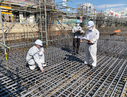 現場に訪れての検査業務